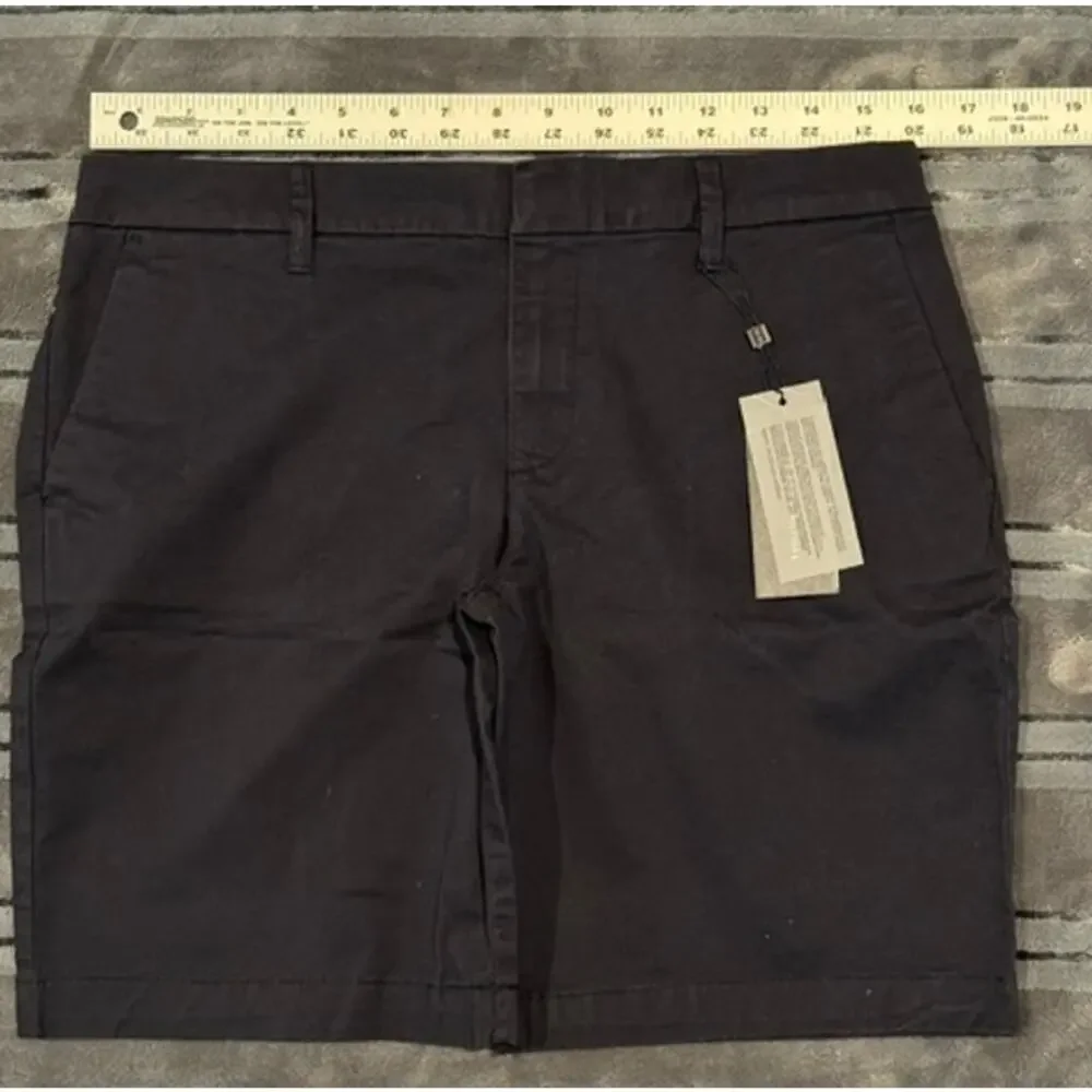 NWT Tommy Hilfiger Women's 9 Inch Hollywood Chino Short size 6 - Picture 3 of 7